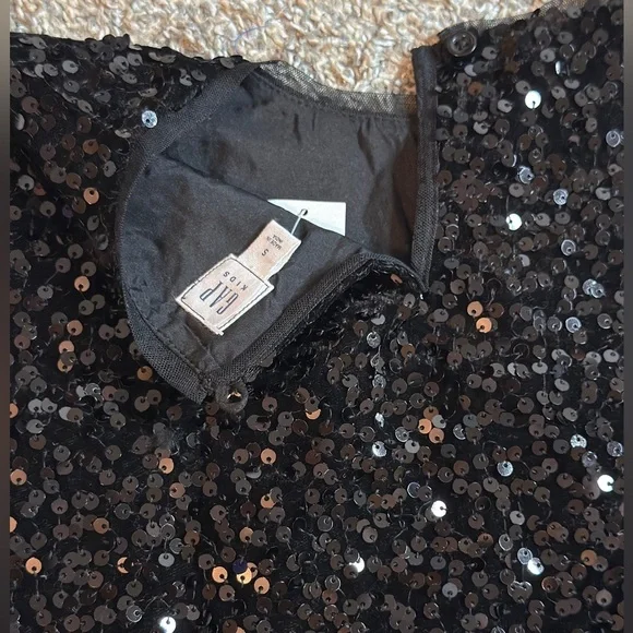 GAP Kids size small (6-7) black sequin top. - Picture 7 of 10